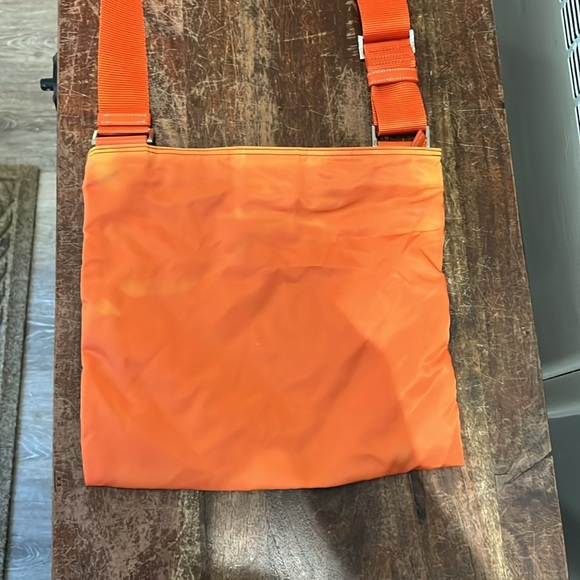 Orange fun Prada purse for summer - Picture 6 of 12